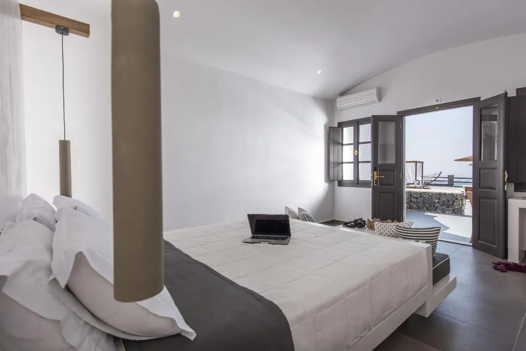 Room, Caldera Memories, Santorini