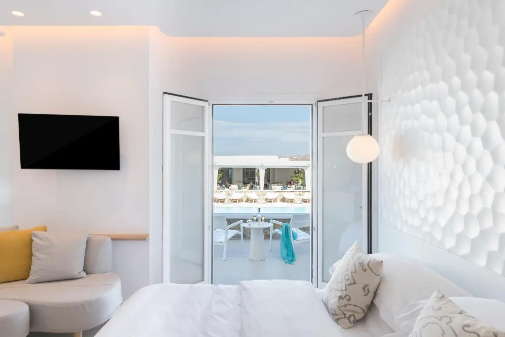 DOUBLE DELUXE POOL VIEW Room, Myconian Kyma, a Member of Design Hotels, Mykonos