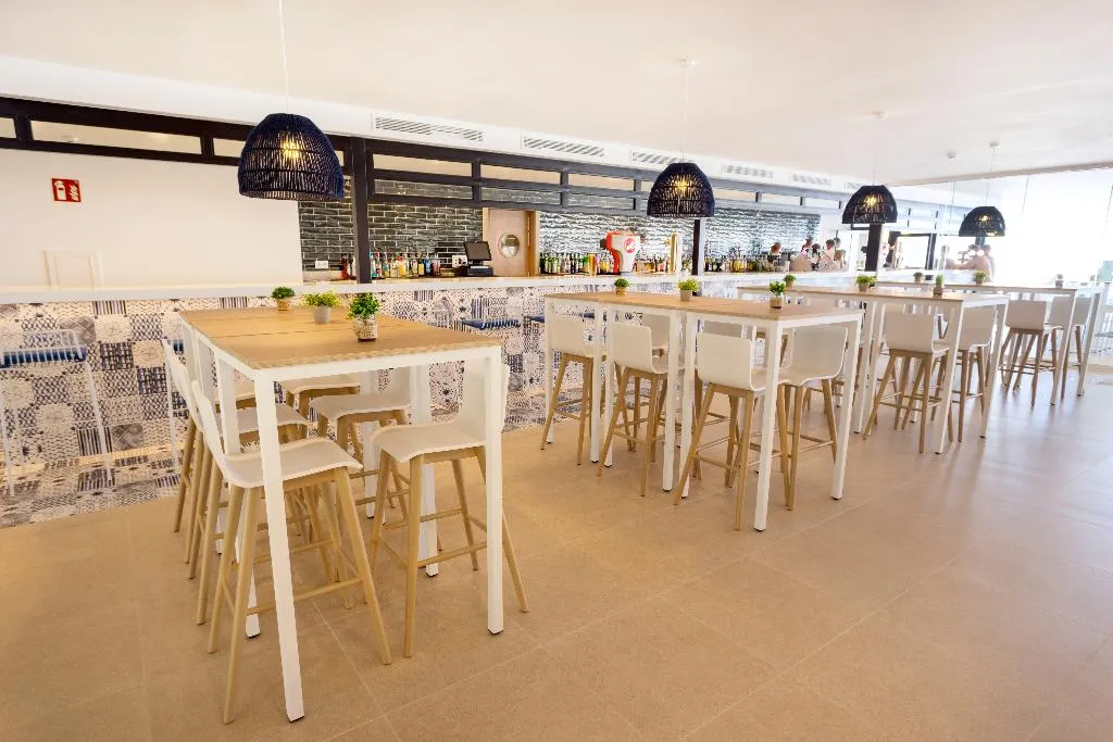 Bar, Parque Nereida Suites Hotel, Majorca