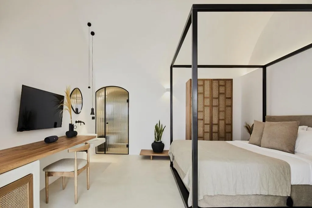 Room, You And Me Suites, Santorini