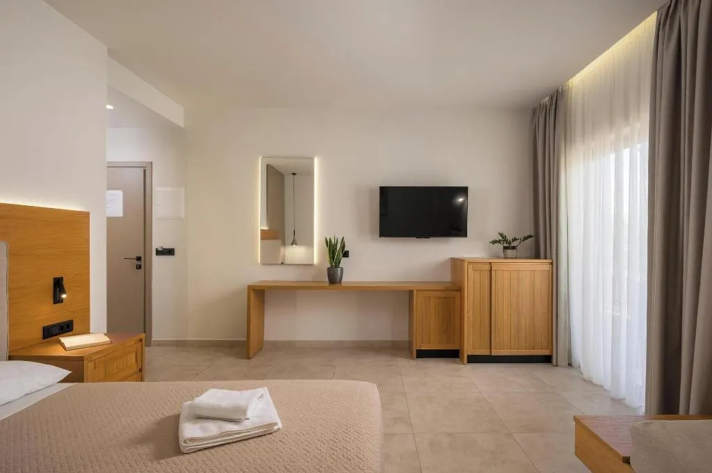 Room, Petritos Rooms And Studios, Crete