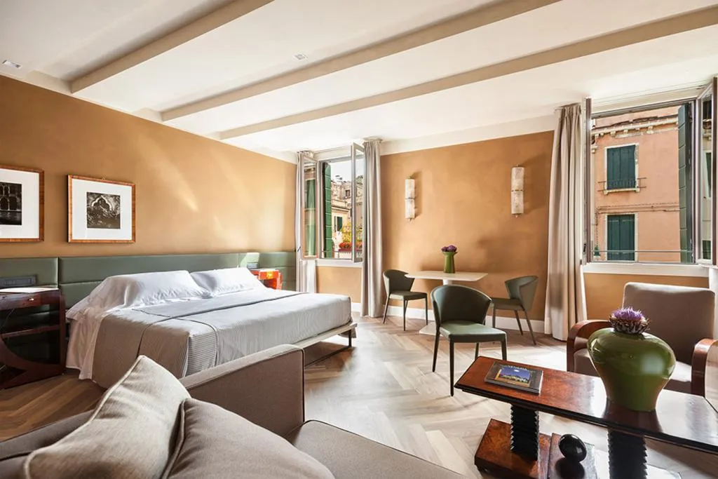 SUITE CANAL VIEW Room, Liassidi Wellness Suites, Venice