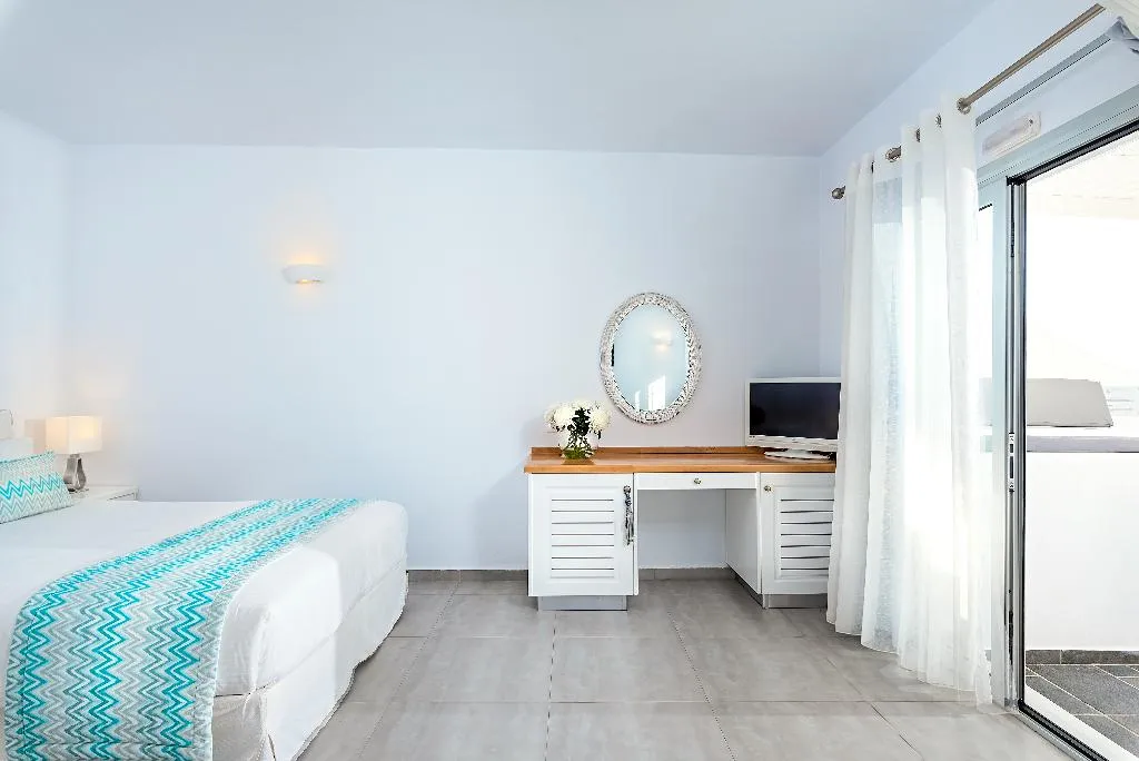 DOUBLE WITH JACUZZI Room, Agali Houses, Santorini