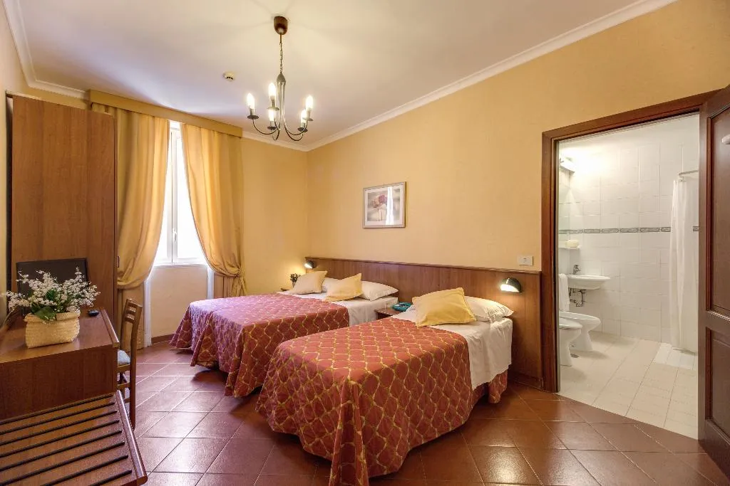 TRIPLE STANDARD Room, Corona, Rome