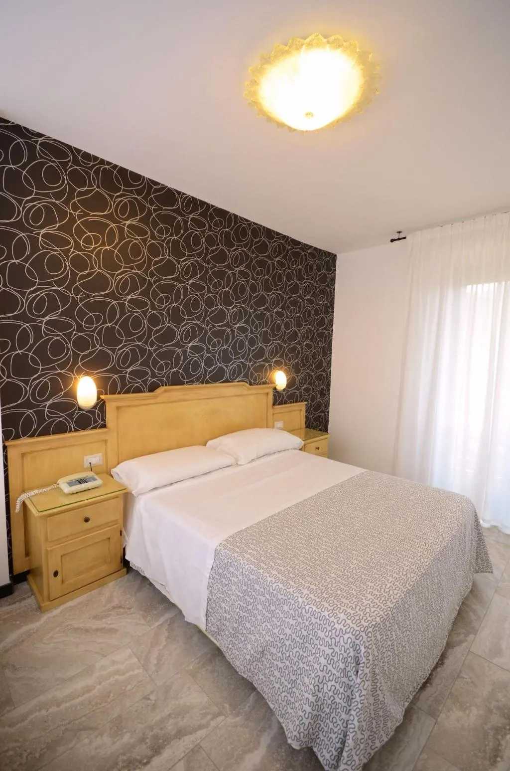 Room, Hotel Clinton, Naples