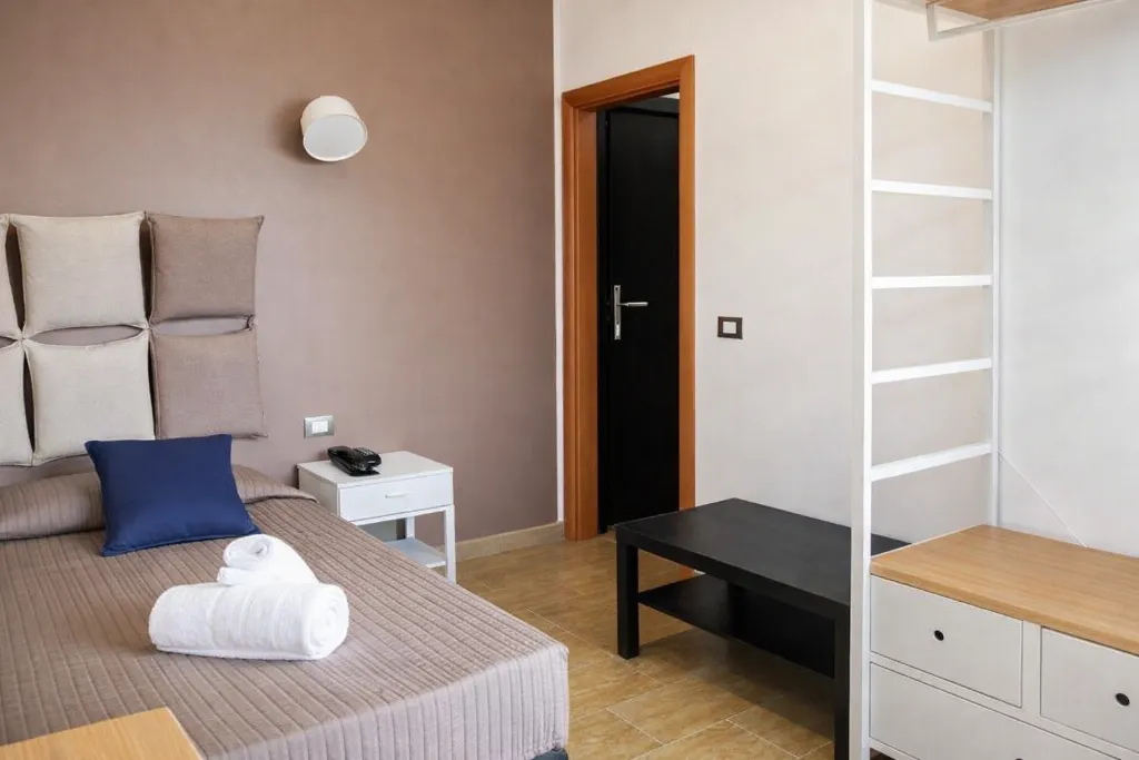 Double or Twin STANDARD Room, Hotiday Firenze Vespucci, Florence
