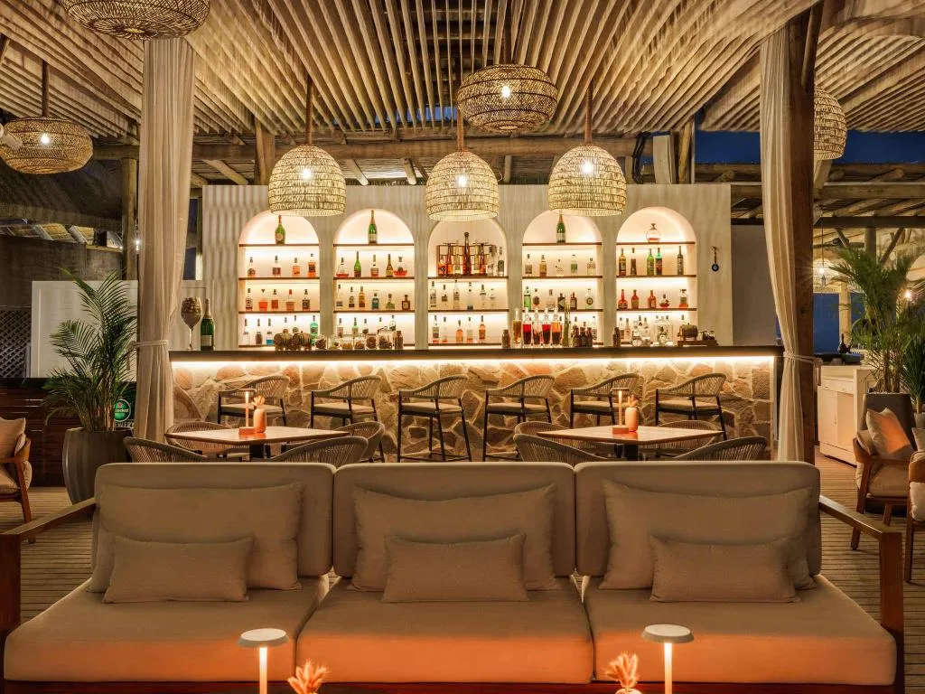 Bar, Sofitel Dubai The Palm, Dubai