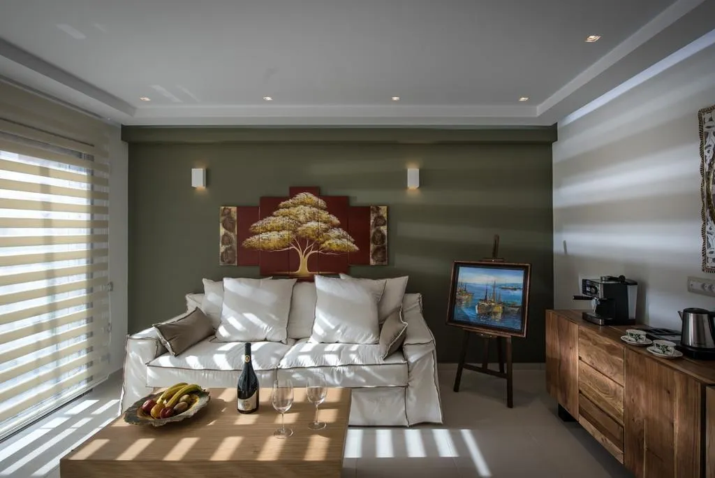 SUITE DELUXE WITH PRIVATE POOL Room, Diamond Village, Crete
