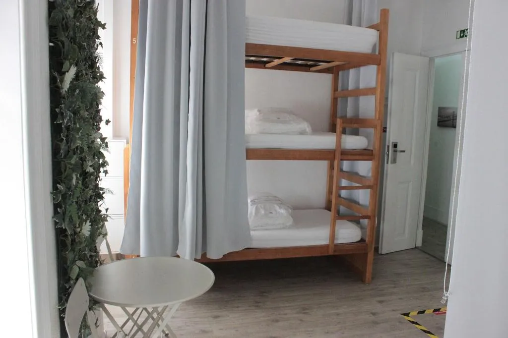 Room, Royal Prince Hostel, Lisbon
