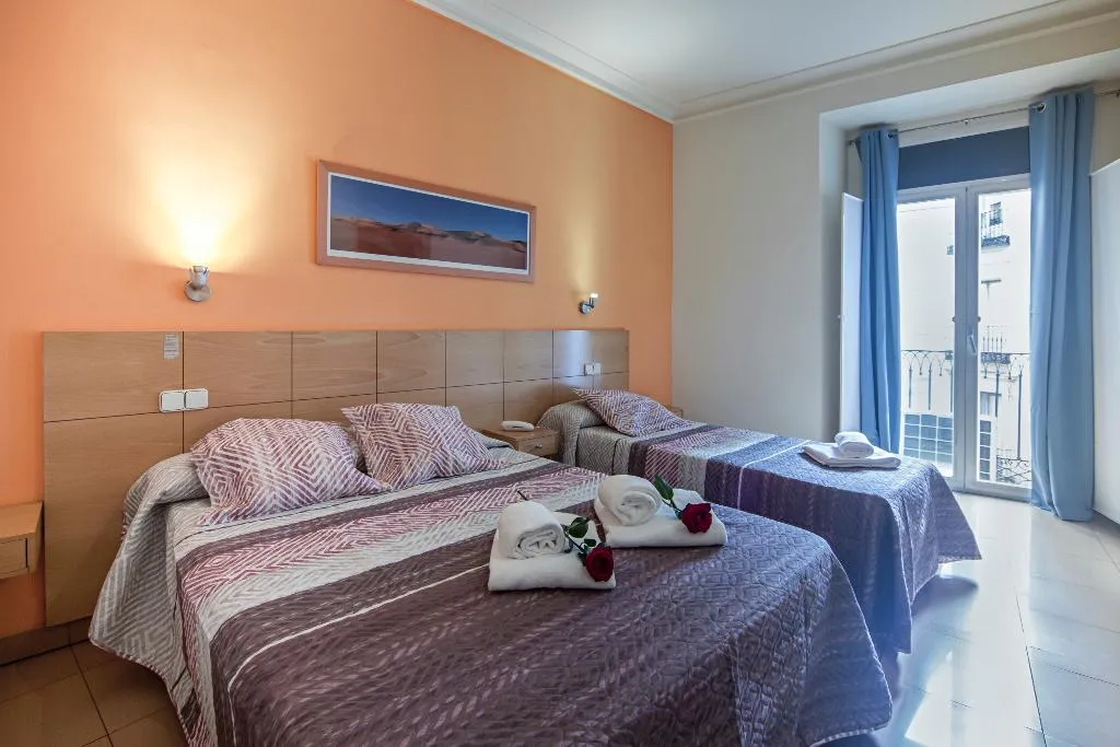 TRIPLE STANDARD Room, INTER Puerta del Sol, Madrid