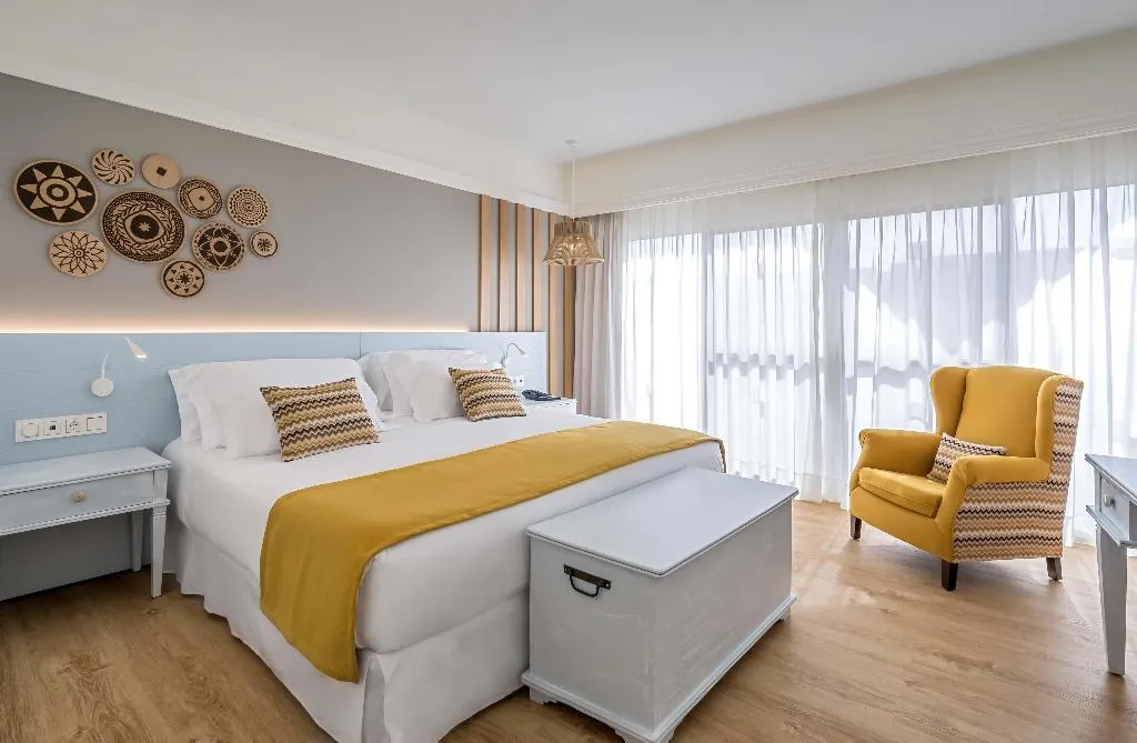 Double or Twin STANDARD Room, Barcelo Corralejo Bay, Fuerteventura