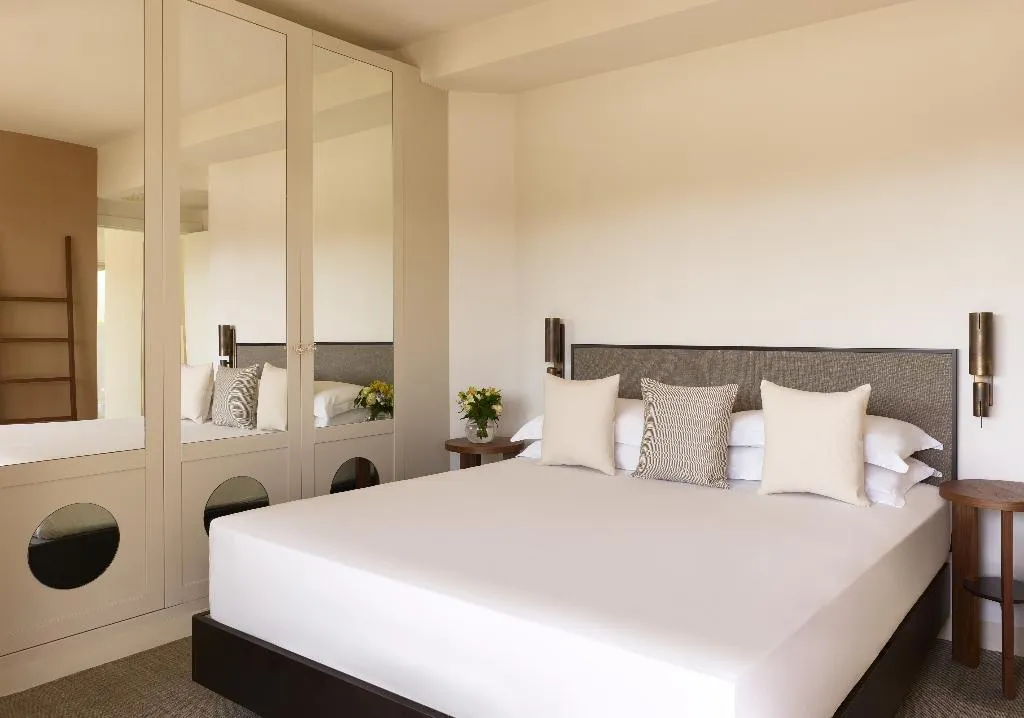 SUITE STANDARD Room, Baia di Chia Resort Sardinia, Curio Collection, Cagliari