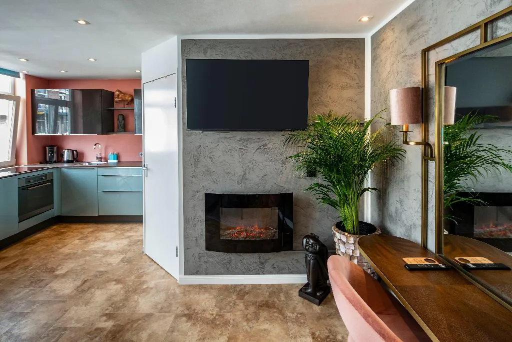 STUDIO DELUXE WITH BALCONY Room, Hotel Jupiter, Amsterdam