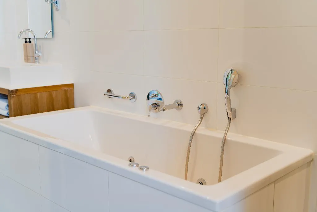 JUNIOR SUITE STANDARD Room, Hotel De Hallen, Amsterdam