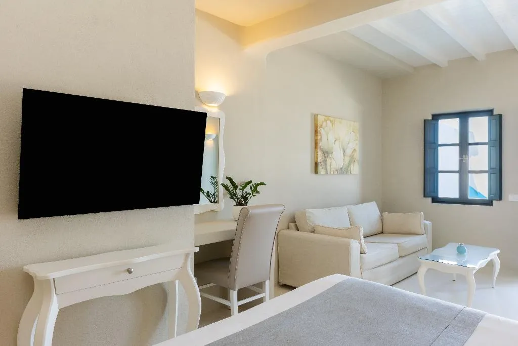 SUITE WITH PRIVATE POOL Room, Carpe Diem Exclusive Boutique Resort, Santorini
