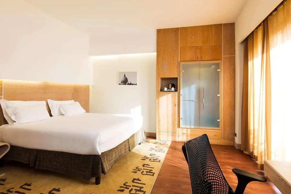 DOUBLE QUEEN SIZE BED Room, Hilton Garden Inn Rome Claridge, Rome