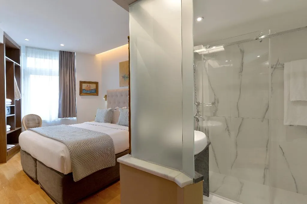 FAMILY ROOM DELUXE Room, Acropolian Spirit Boutique Hotel, Athens