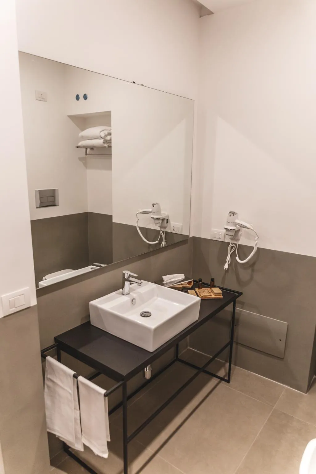 SUITE STANDARD Room, Relais Della Porta, Naples