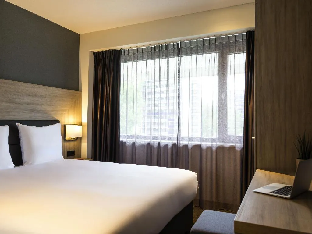 APARTMENT ONE BED Room, Aparthotel Adagio Amsterdam City South, Amsterdam