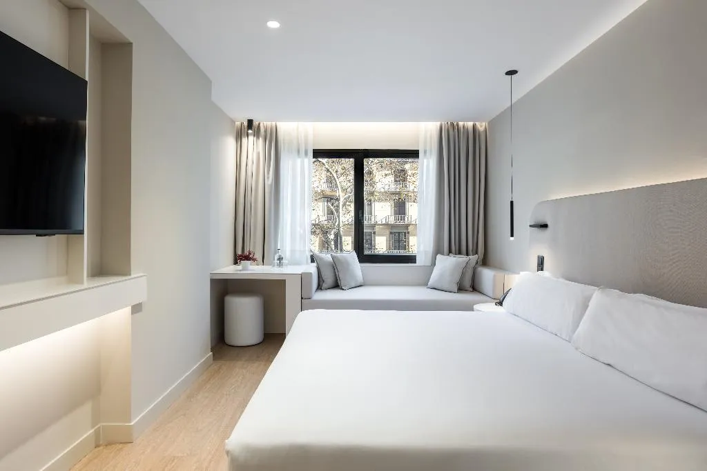 DOUBLE SINGLE USE PREMIER Room, Royal Ramblas, Barcelona