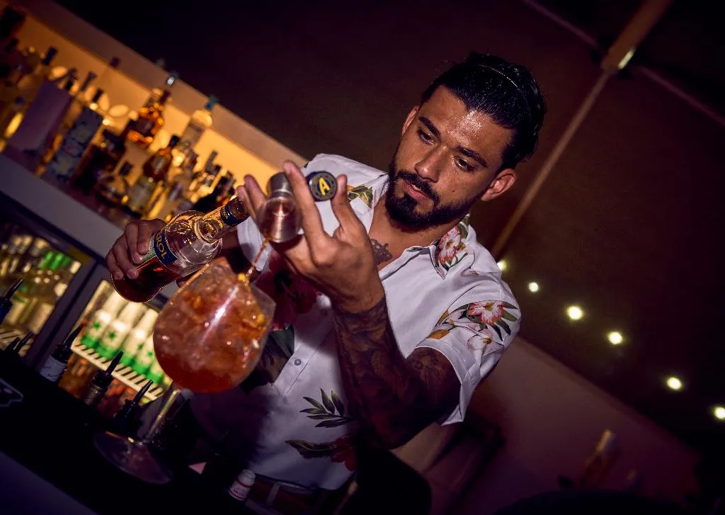 Bar, Media One, Dubai
