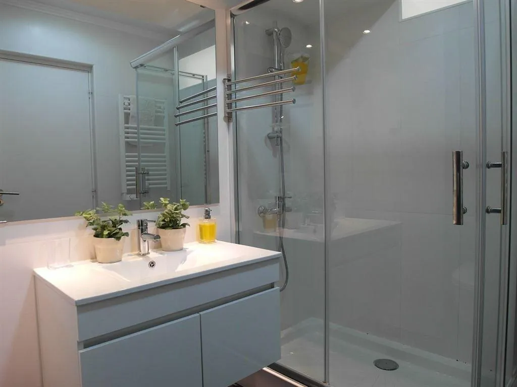 Room, Santosweethome 1, Lisbon