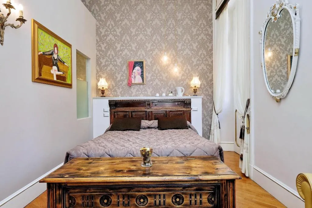 Room, Domus Monamì Luxury Suites, Rome