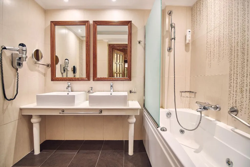 JUNIOR SUITE POOL VIEW Room, Palazetto Suites Zakynthos, Zante
