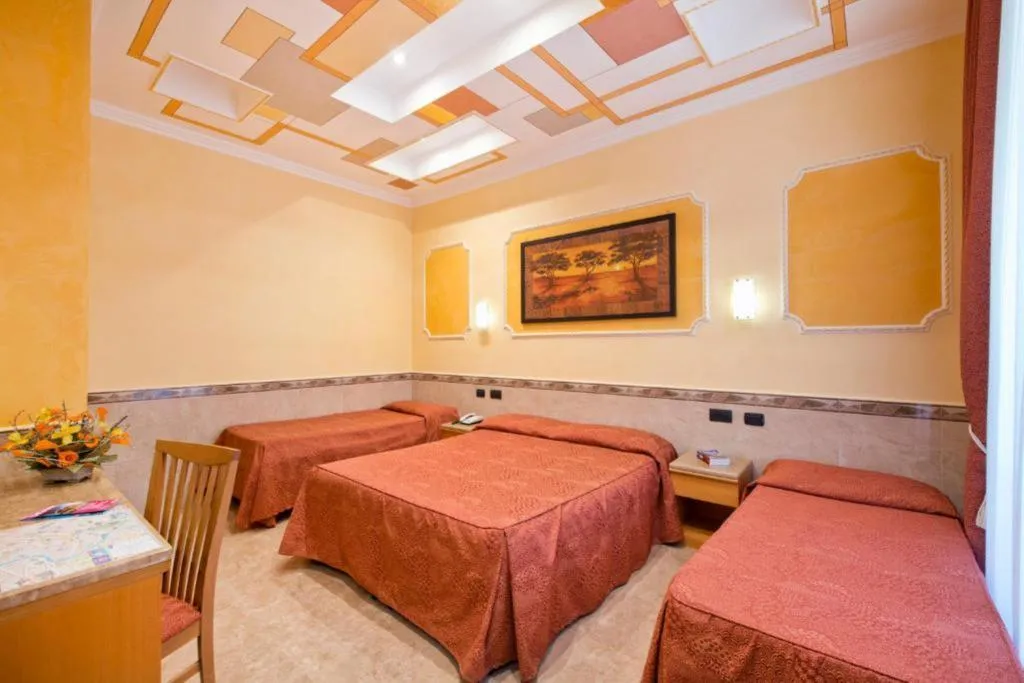 FAMILY ROOM STANDARD Room, Marco Polo, Rome