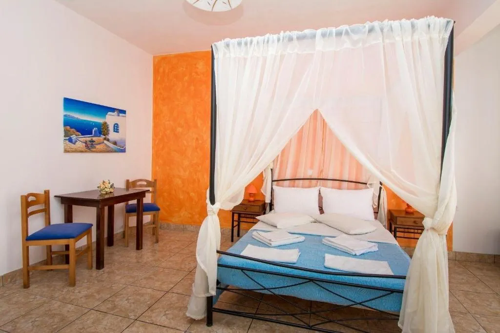 Room, Fira Calm Hotel, Santorini