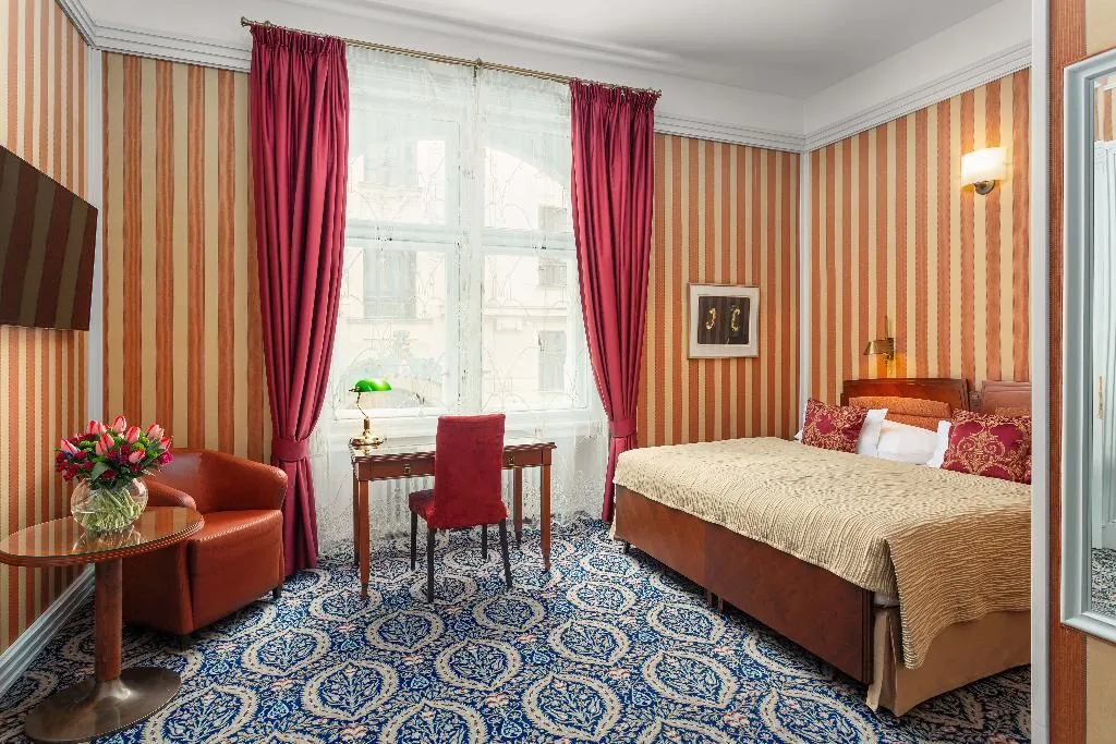 DOUBLE SINGLE USE DELUXE Room, Hotel Paris Prague, Prague