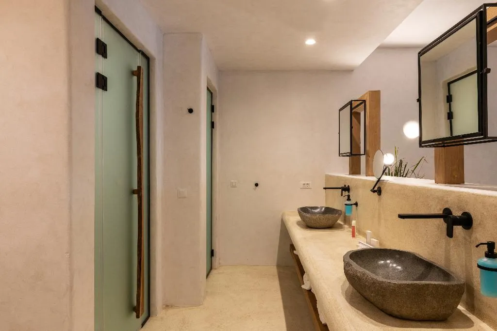 SUITE DELUXE Room, Panormos Village Seaside Resort, Mykonos