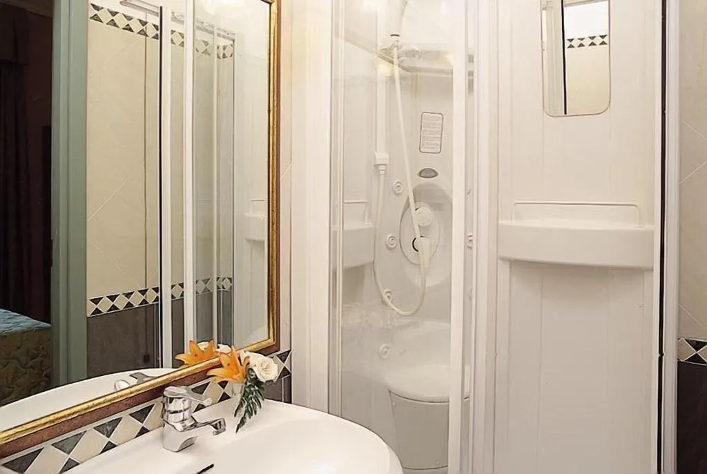 TRIPLE SUPERIOR Room, Contilia, Rome