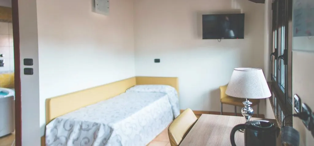 Room, Hotel Venini, Milan