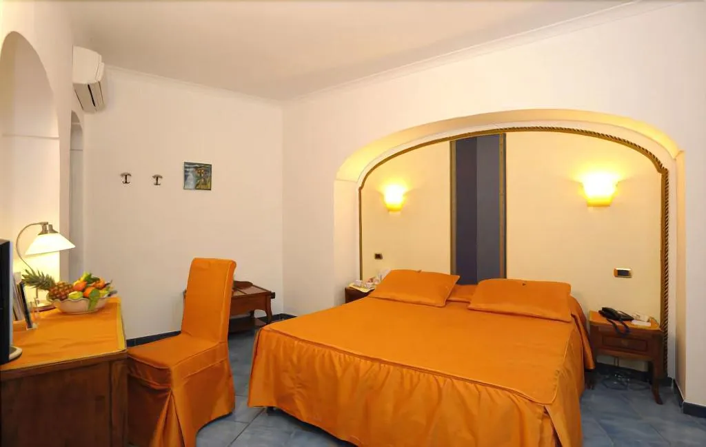 Room, Hotel Floridiana, Naples