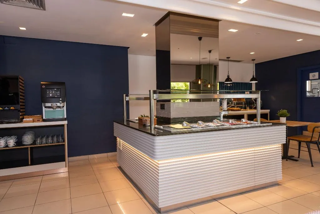 Restaurant, Travelodge Alicante Puerto, Costa Blanca