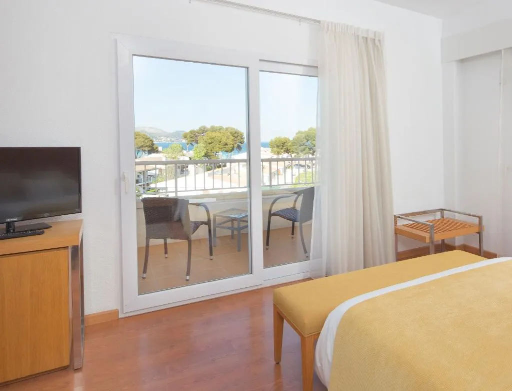 Double or Twin STANDARD Room, JS Alcudi Mar, Majorca