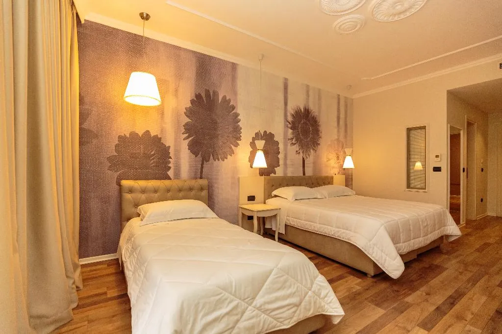 TRIPLE STANDARD Room, Hotel Regina City, Kavaje