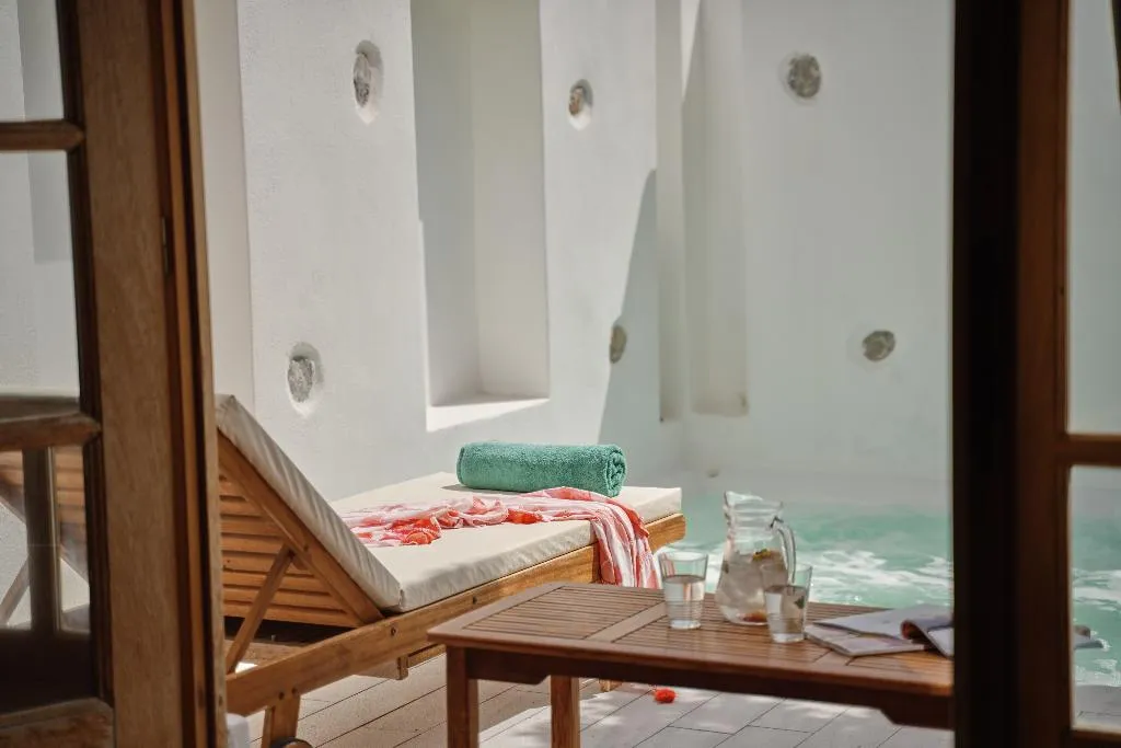 SUITE HONEYMOON Room, Meltemi Village, Santorini