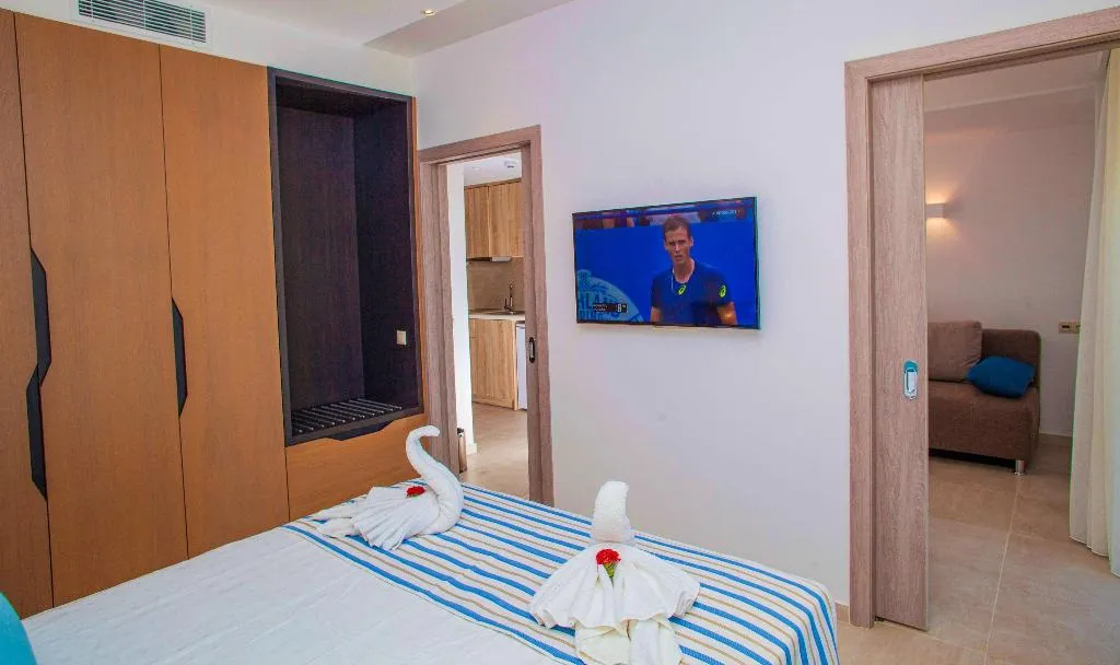 Room, Minos Aparthotel, Crete