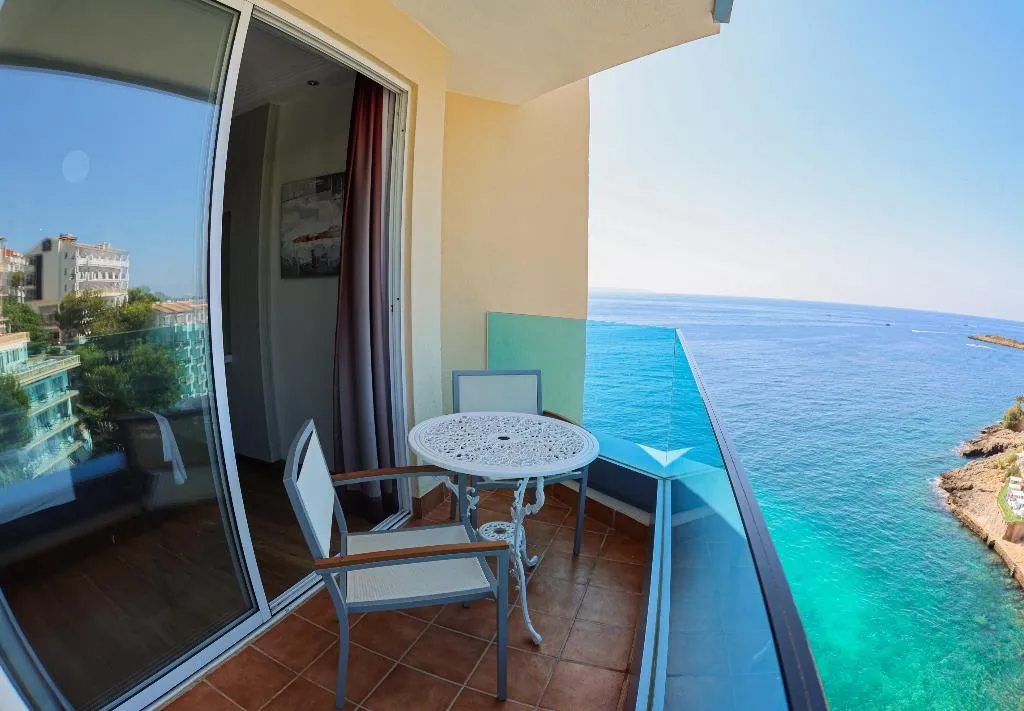 DOUBLE SINGLE USE SUPERIOR SEA VIEW Room, Europe Playa Marina -Only Adults, Majorca