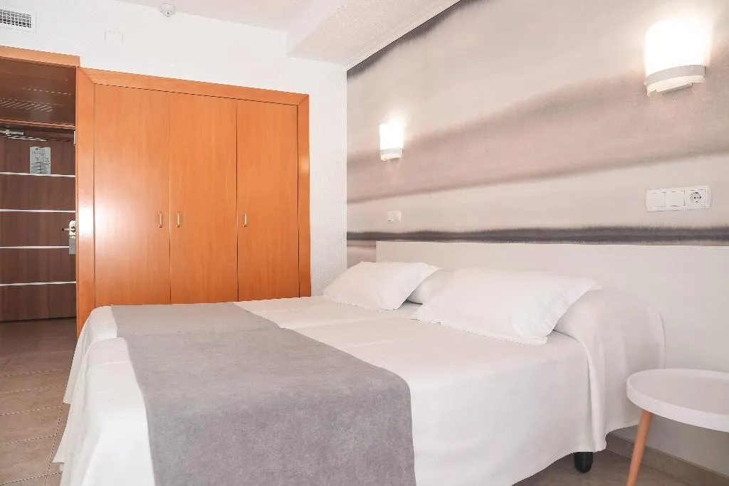 FAMILY ROOM STANDARD Room, Volga, Costa Brava