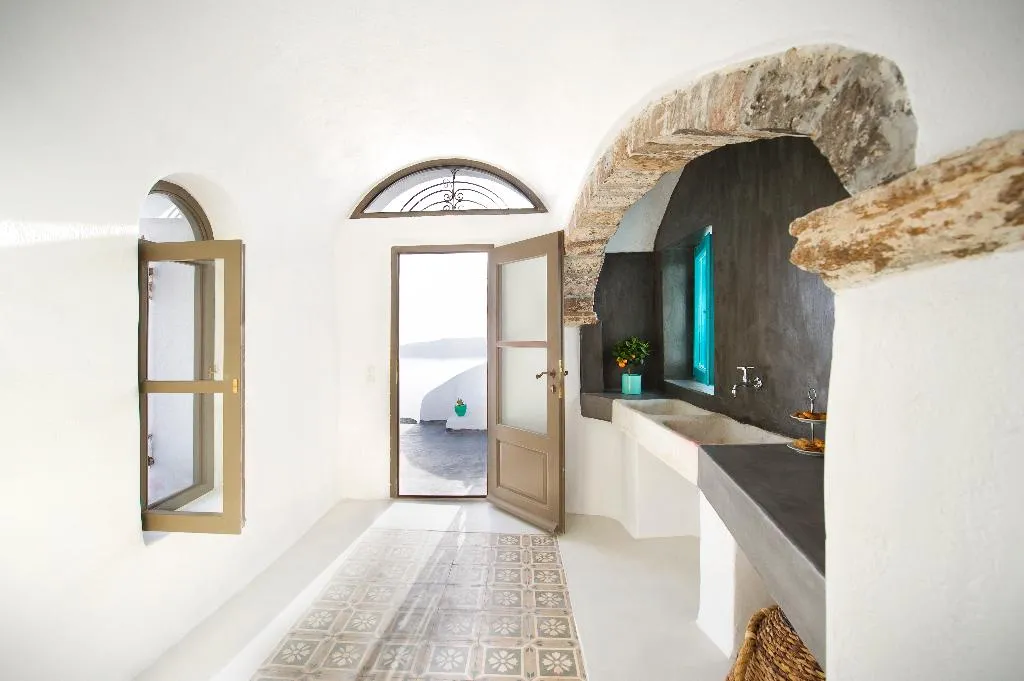 SUITE STANDARD Room, Sophia Luxury Suites, Santorini