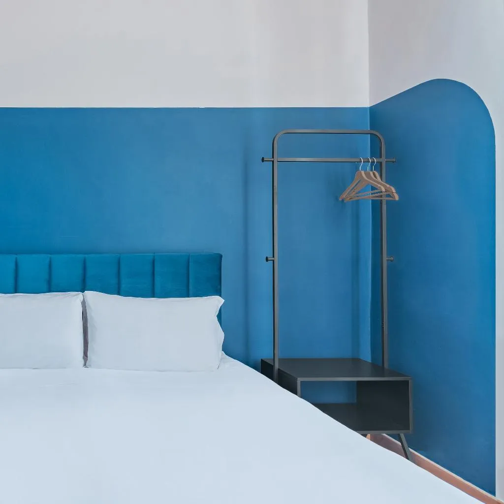 Room, Infinito, Rome
