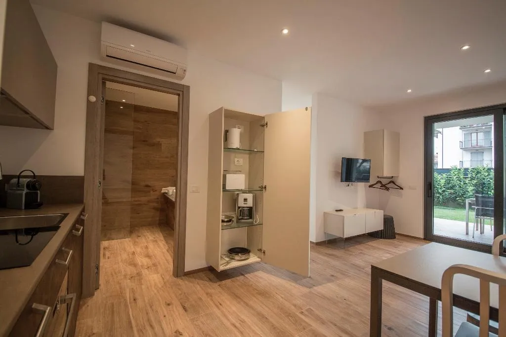 Room, Riva Lake Lodge, Milan