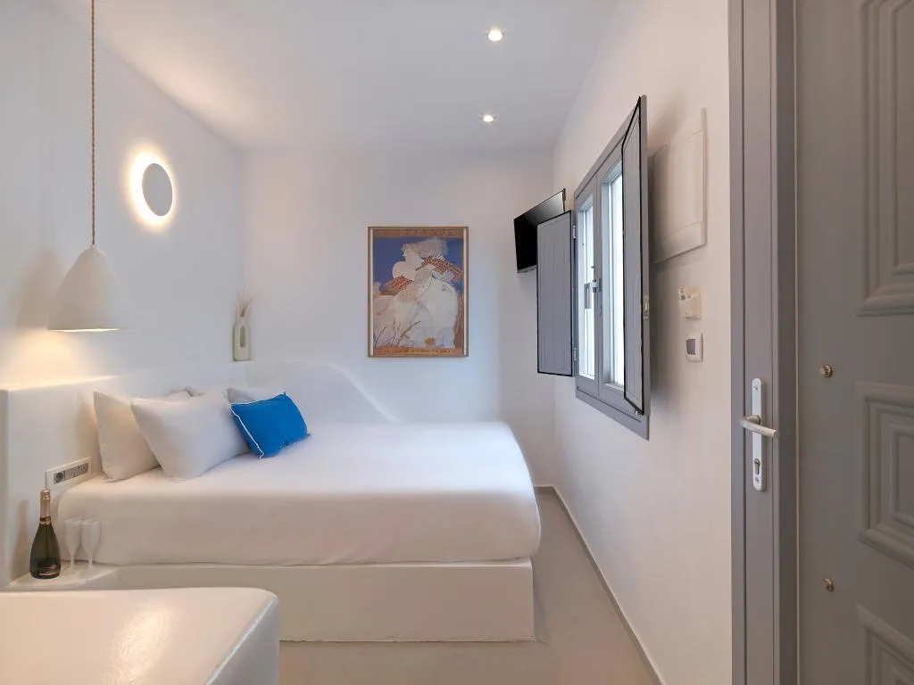 DOUBLE ECONOMY Room, Tatakis Design Hotel, Fira, Santorini
