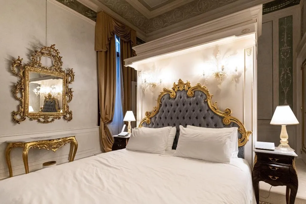 SUITE CAPACITY 4 Room, Cà Bonfadini Historic Experience, Venice