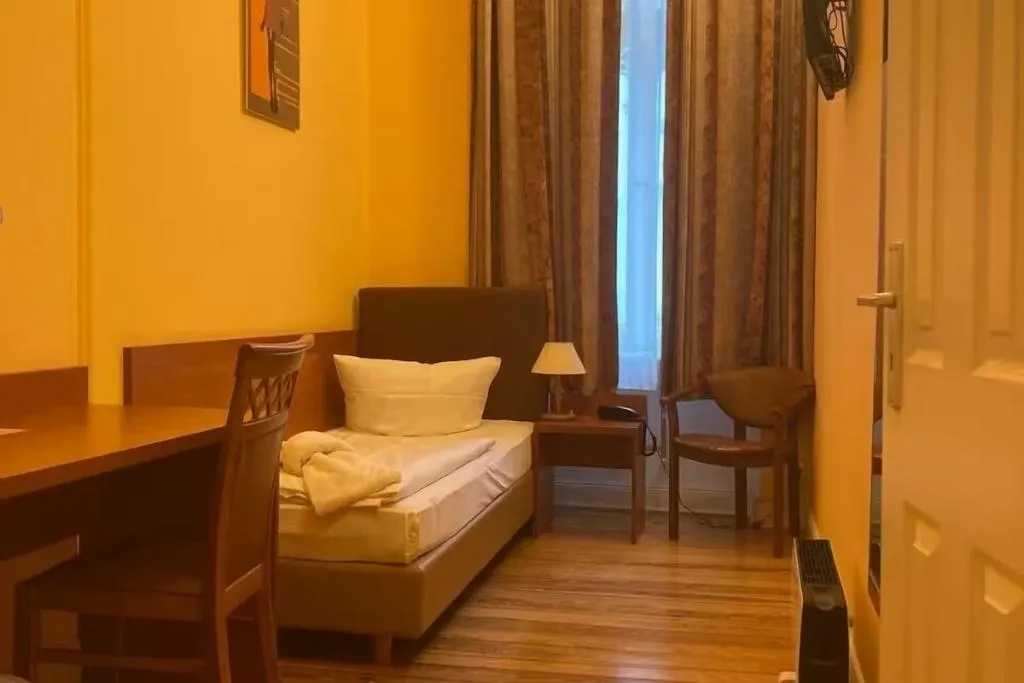 SINGLE STANDARD Room, CityHotel am Kurfürstendamm, Berlin