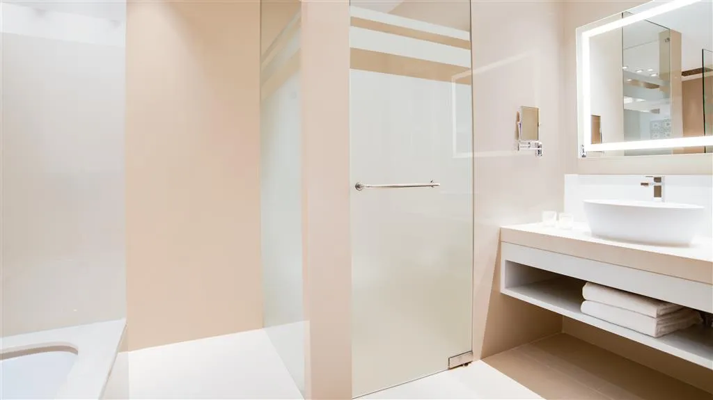 Room, Pine Cliffs Hotel, a Luxury Collection Resort, Algarve