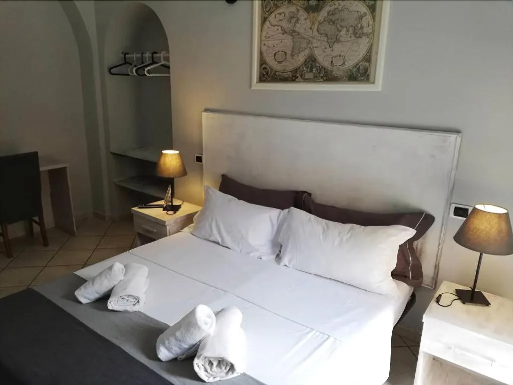 Room, Relais Indipendenza, Naples